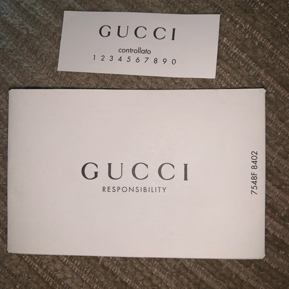⚡️SALE⚡️AUTHENTIC GUCCI WOMENS WALLET - Picture 9 of 9